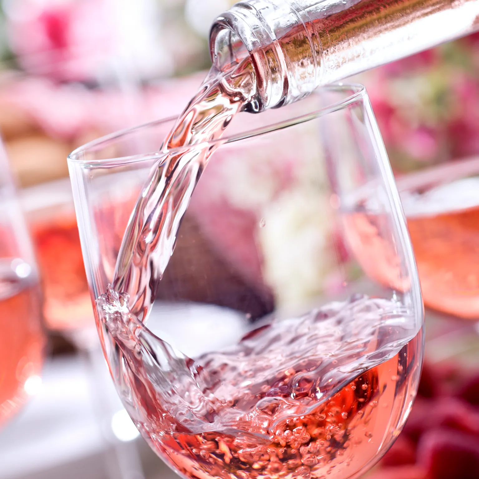 Rose-Wine-GettyImages-173271456
